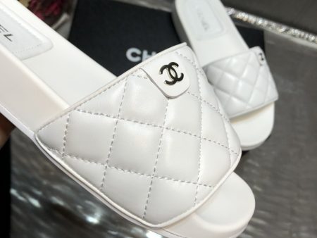 Chanel White Quilted Leather CC Flat Slides For Cheap