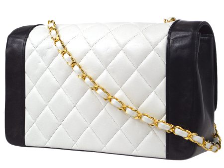 CHANEL 1991-1994 Diana Flap Medium White Lambskin 67845 For Sale