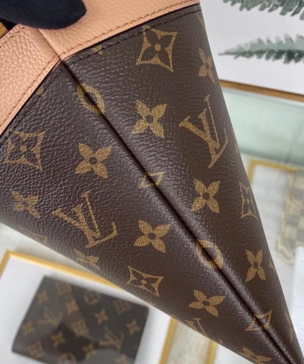 Louis Vuitton Daily Pouch on Sale