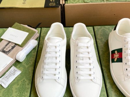 SAPATO GUCCI BRANCO on Sale